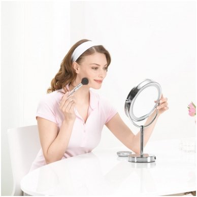 VOKIŠKI BEURER apšviečiamas kosmetinis veidrodis BS69 (BS 69)  integruotu led apšvietimu. 4